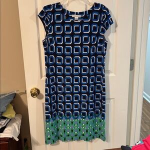 Size Large Liz Claiborne Blue and White Geometric Dress